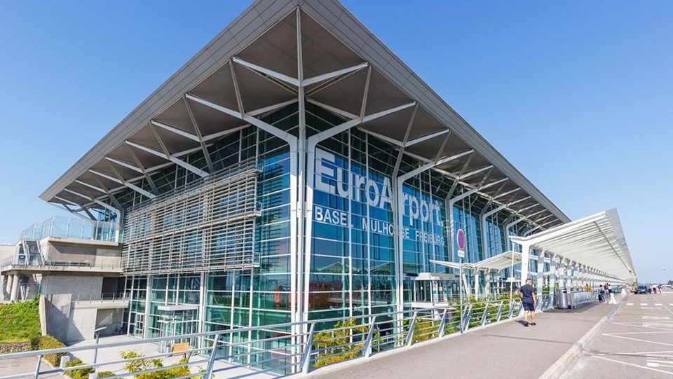 L’aéroport de Bâle Mulhouse renouvelle sa confiance à Areas pour déployer ses offres de restauration inédites et sur-mesure.